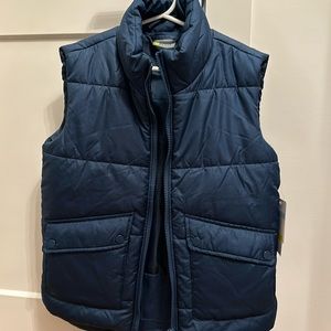 Zella navy puffy vest- nwt. Size 10/12